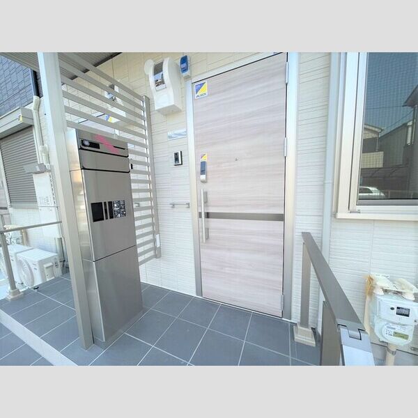 玄関 (宅配BOX)