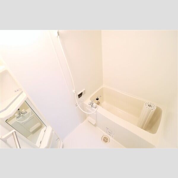 バス (バスルーム(追い焚き機能付き))