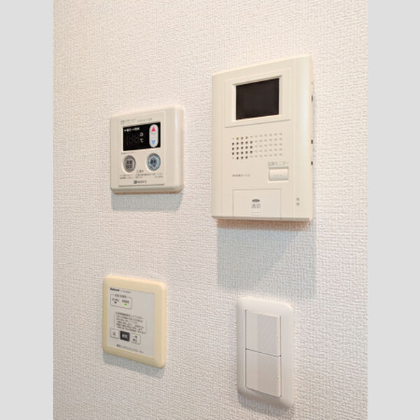 その他 (24時間換気システム&給湯器リモコン)