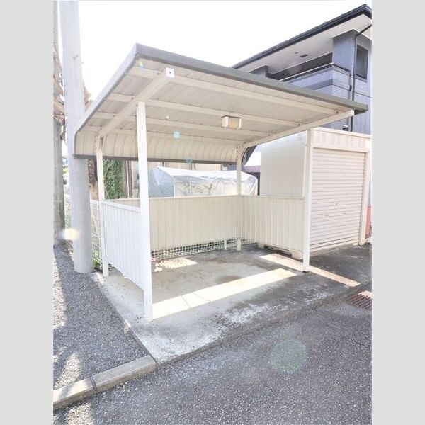 現地周辺 (駐輪場)