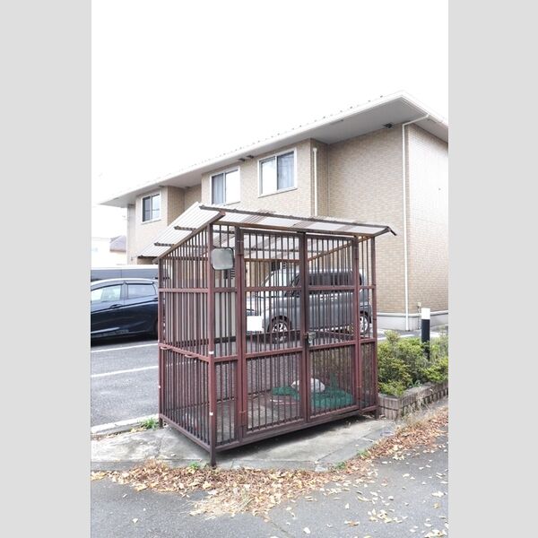 現地周辺 (ゴミ置き場)