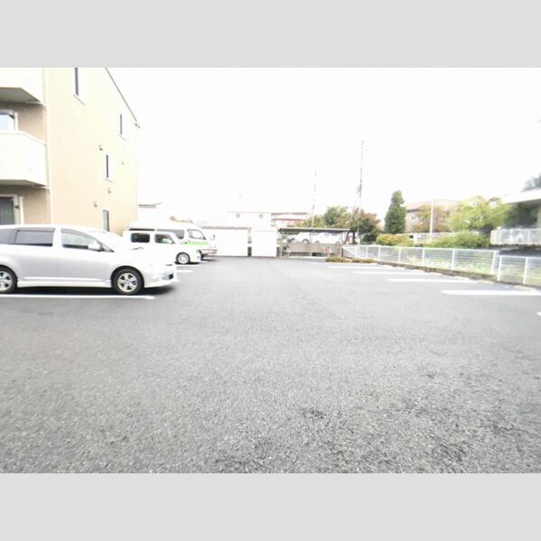駐車場 (駐車場)