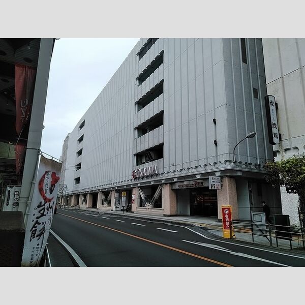 現地周辺 (岡島百貨店)