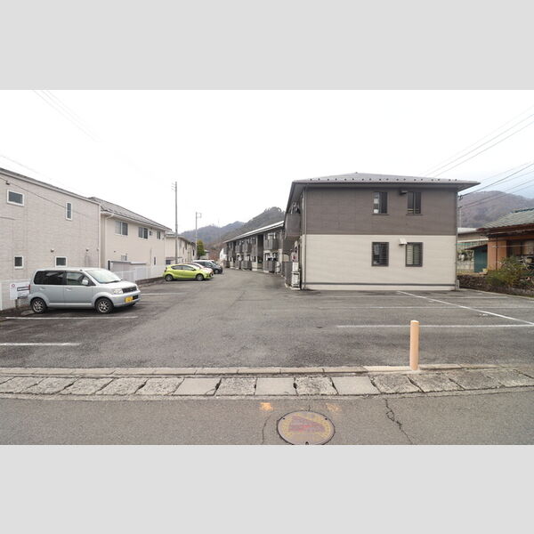 駐車場 (駐車場)