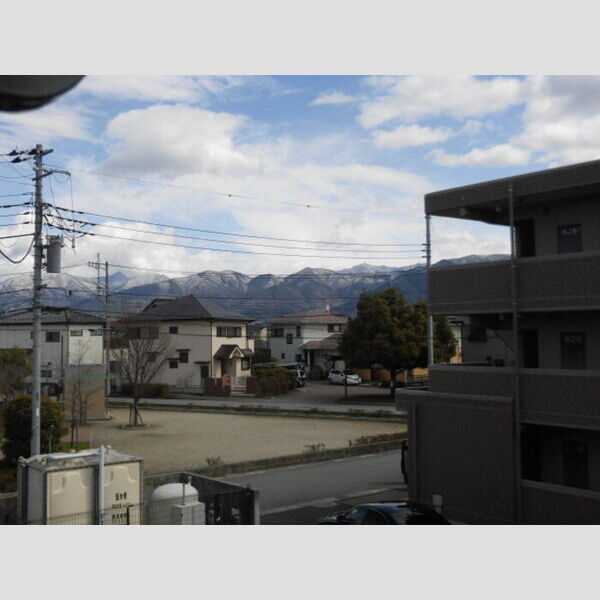 現地周辺 (バルコニーからの景色)