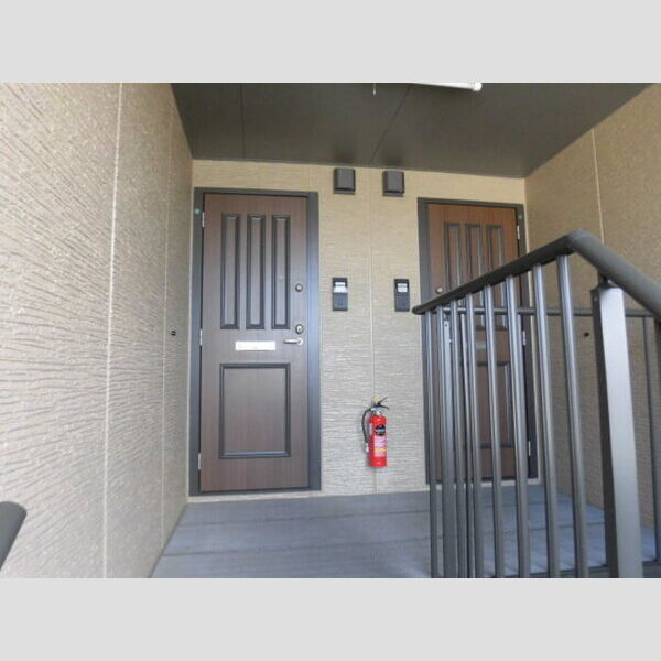 エントランス (玄関前)