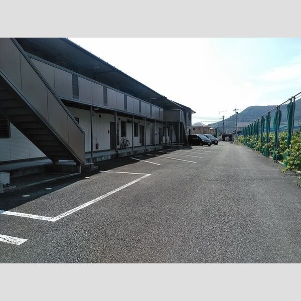 駐車場 (駐車場)