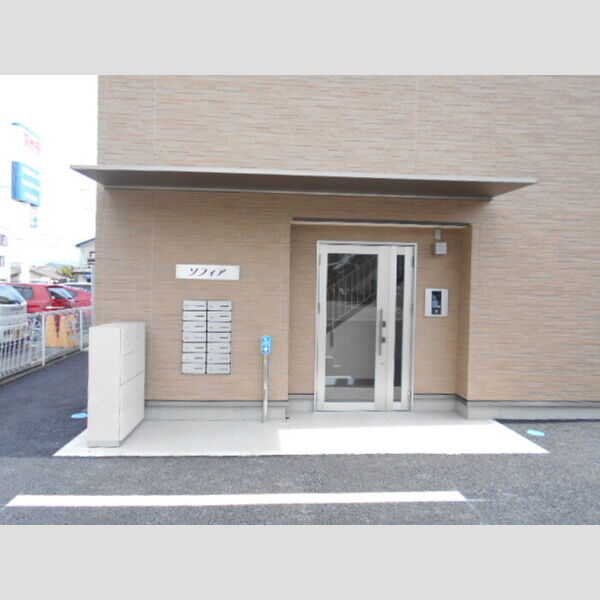 エントランス (エントランス)