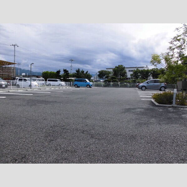 駐車場 (駐車場)