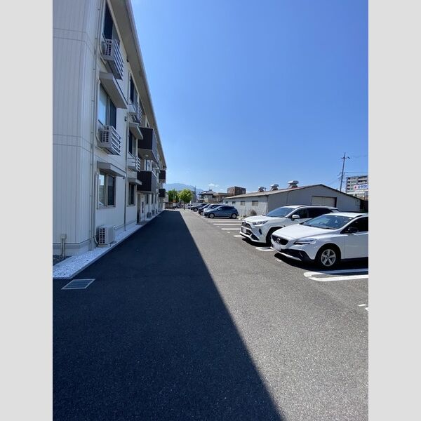 駐車場 (駐車場)