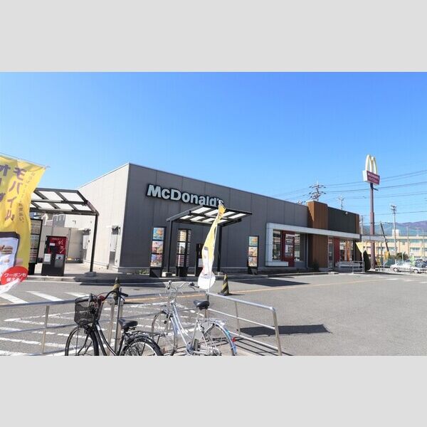 現地周辺 (マクドナルド甲府朝気店)
