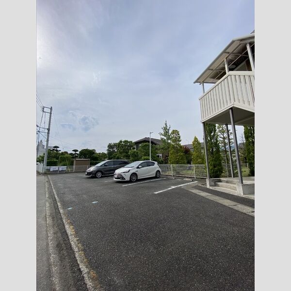 駐車場 (駐車場)