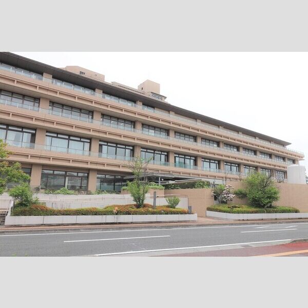 現地周辺 (山梨県立中央病院)