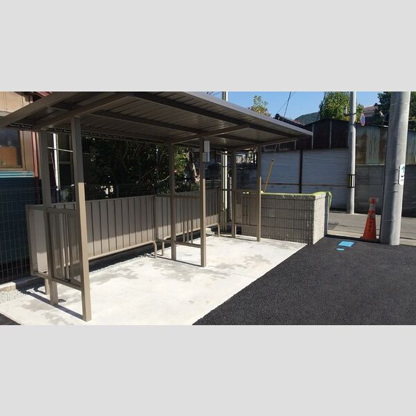 現地周辺 (駐輪場)