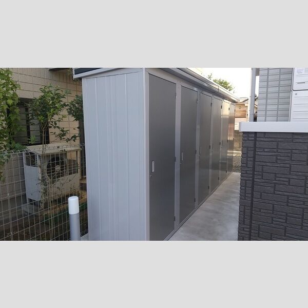 現地周辺 (倉庫)