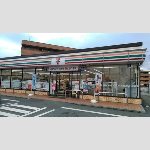 現地周辺 (セブンイレブン甲府国母工業団地店)