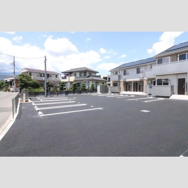 駐車場 (駐車場)