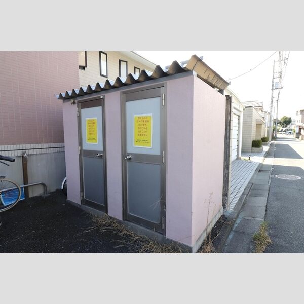 現地周辺 (ゴミ置場)