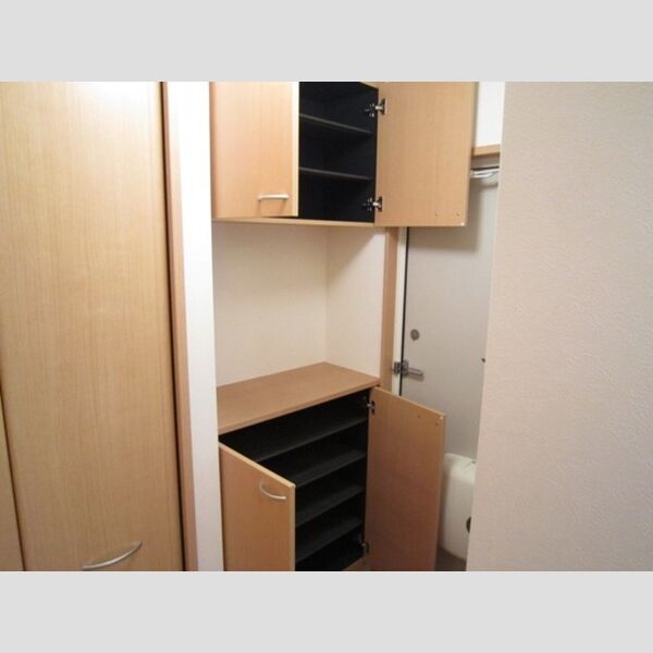 玄関 (シューズBOX)