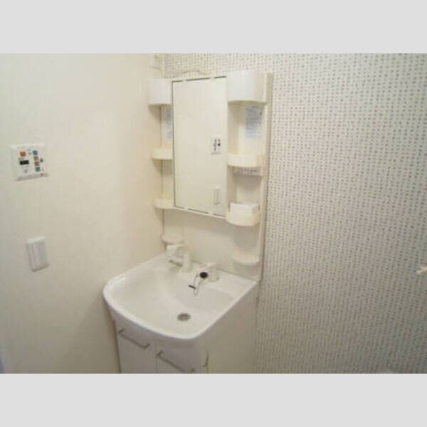 洗面所 (洗髪洗面化粧台)