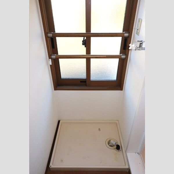 その他 (室内洗濯機置き場)