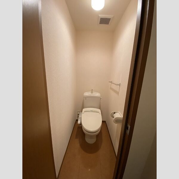 トイレ (温水洗浄暖房便座)