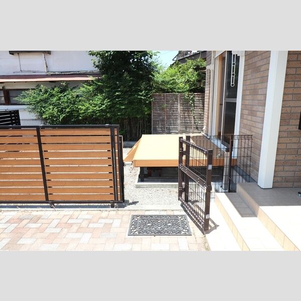 その他 (専用庭入り口)