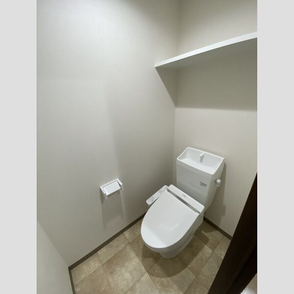 トイレ (温水洗浄暖房便座)