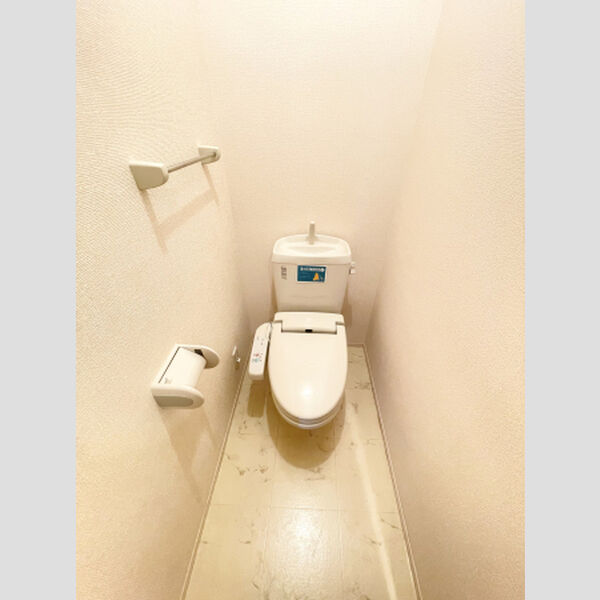 トイレ (温水洗浄暖房便座)
