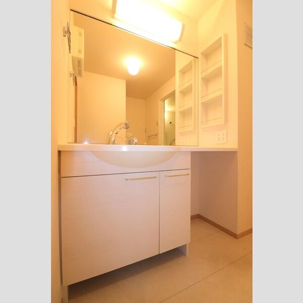 洗面所 (洗髪洗面化粧台)