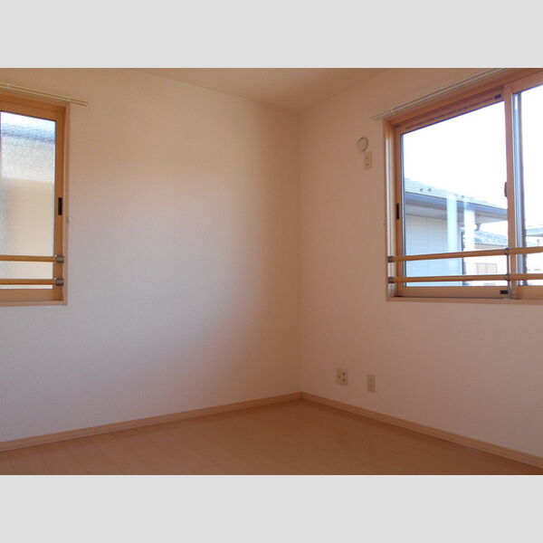 その他 (北側洋室)