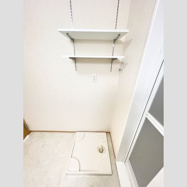 洗面所 (室内洗濯機置場)