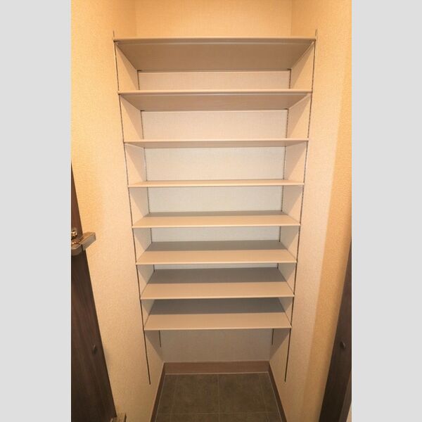 玄関 (シューズクローク)