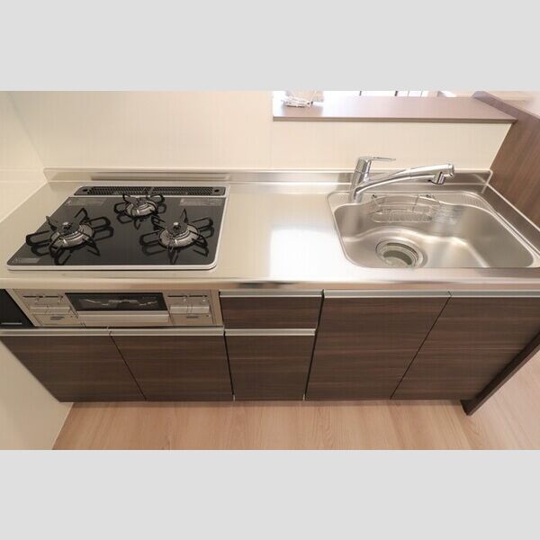 キッチン (3口ガスコンロ)