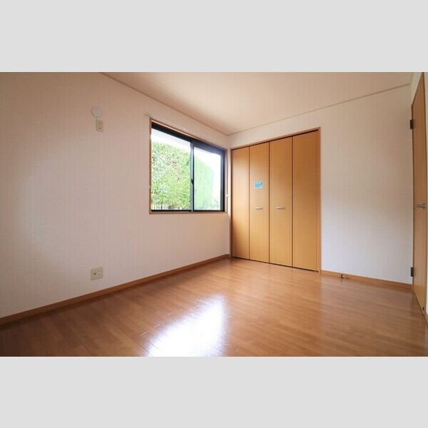 その他 (北側洋室)