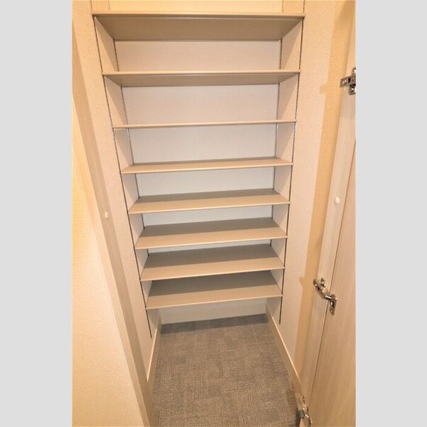 玄関 (シューズクローク)