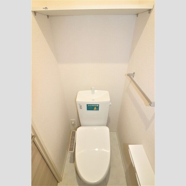 トイレ (温水洗浄暖房便座)