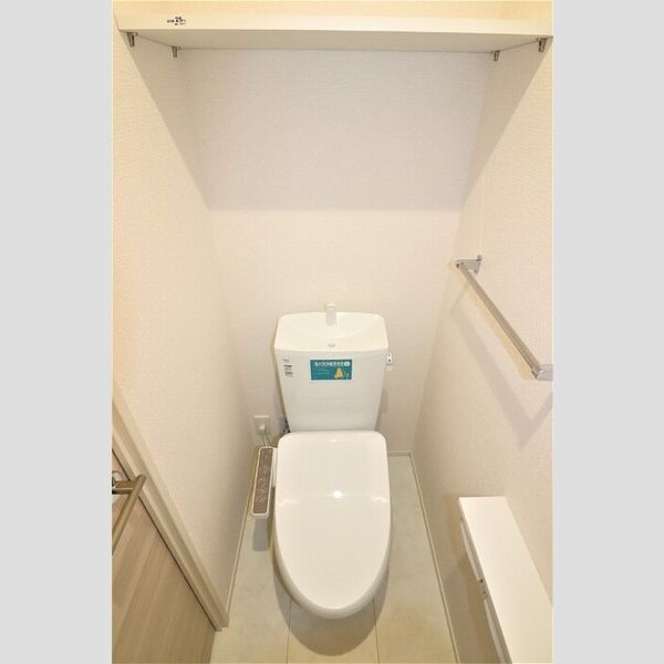 トイレ (温水洗浄暖房便座)