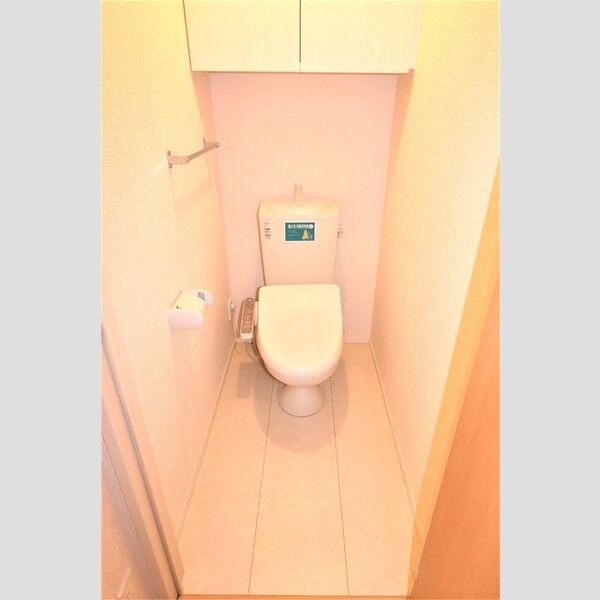 トイレ (温水洗浄暖房便座)