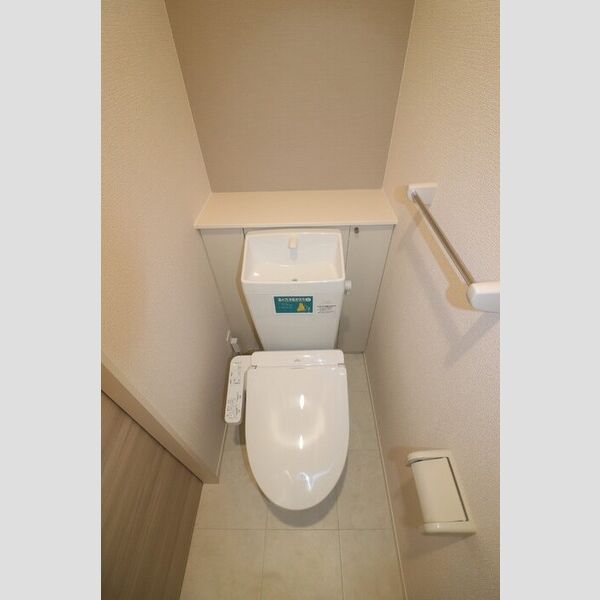 トイレ (温水洗浄暖房便座)