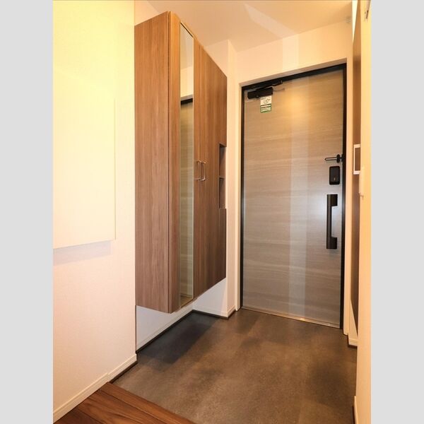 玄関 (玄関)