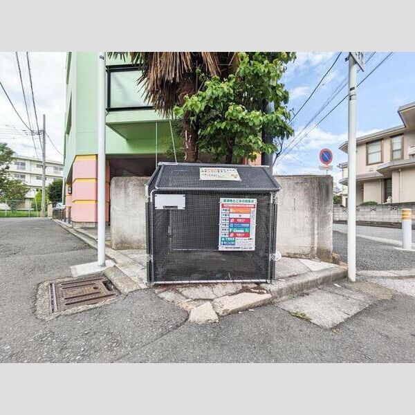 現地周辺 (ゴミ捨て場)