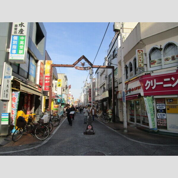 現地周辺 (ブレーメン通り商店街)