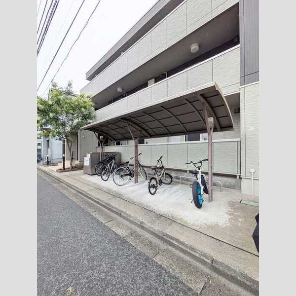 現地周辺 (駐輪場)