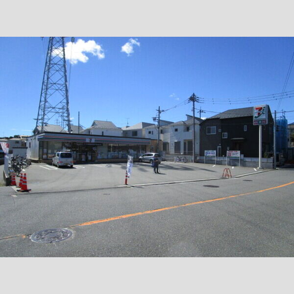 現地周辺 (セブンイレブン井田二丁目店)