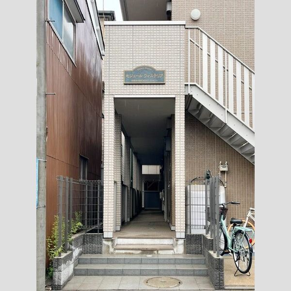 エントランス (エントランス)