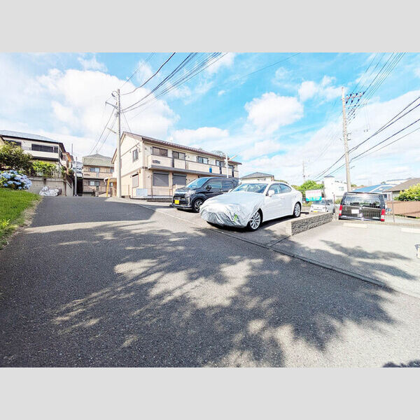 現地周辺 (駐車場)