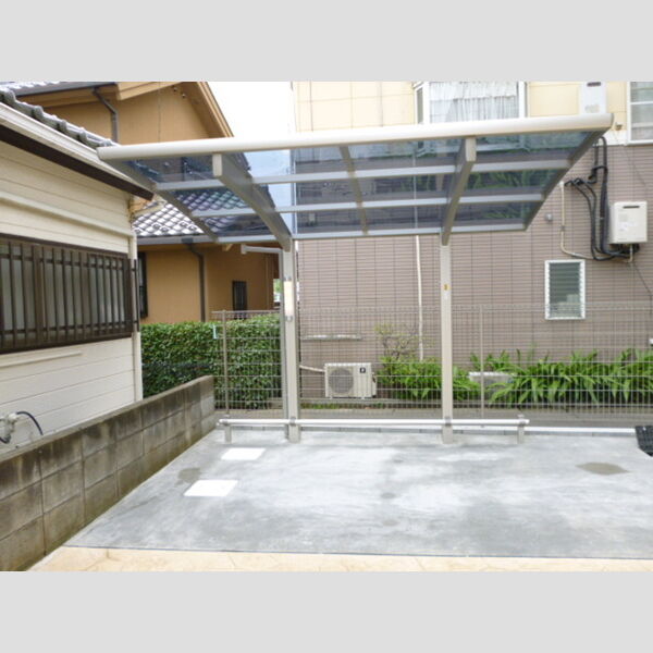 現地周辺 (駐輪場)