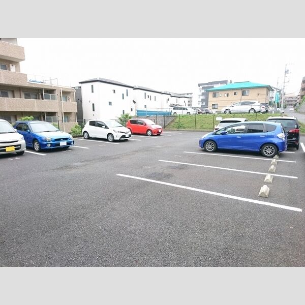 駐車場 (駐車場)