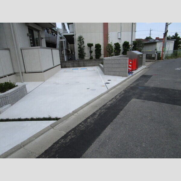 駐車場 (駐車場)
